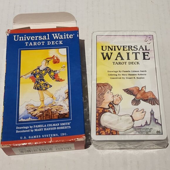 Universal Waite Tarot by Arthur Edward Waite - Picture 3 of 7